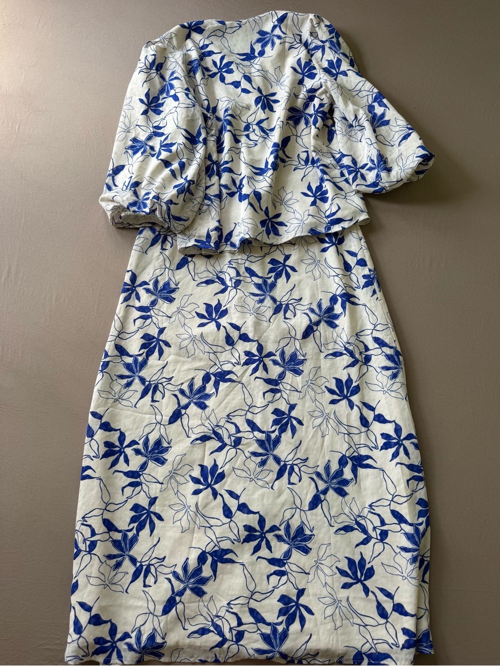 Novella Flowy Floral Co-ord Midi Skirt Set - Picture 3 of 9
